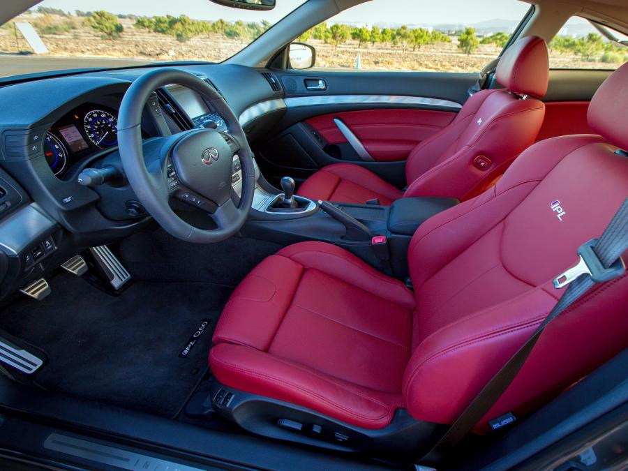  Infiniti Q60 3.7 IPL Coupe 2013 года  (фото 3 из 5)